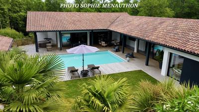 Maison d'architecte - 220 m² - 7 pièces