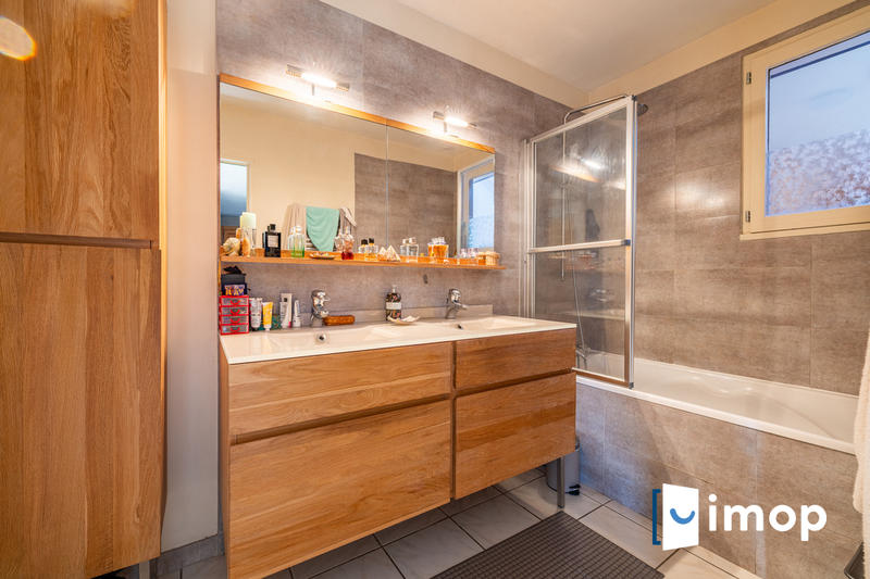 Maison - 135 m² - 6 pièces