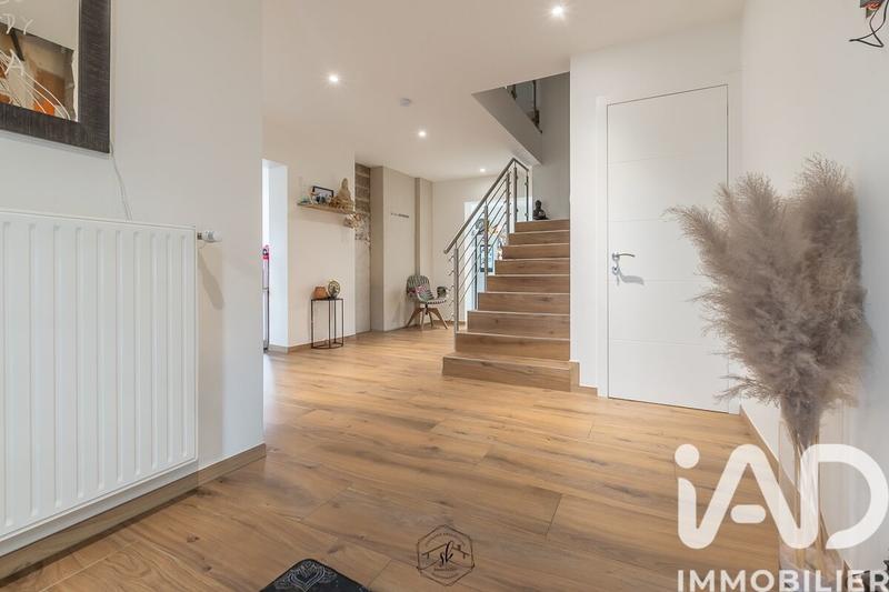 Maison - 159 m² - 5 pièces