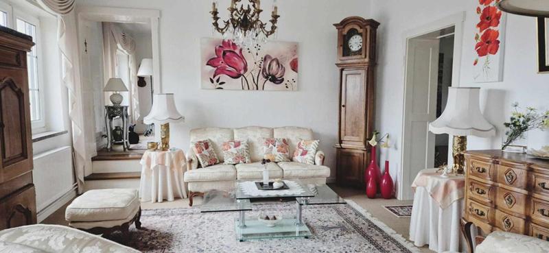 Maison - 210 m² - 7 pièces