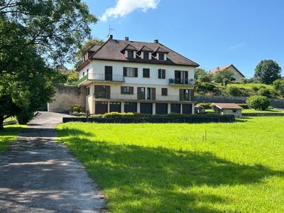 Maison de village - 295 m² - 15 pièces