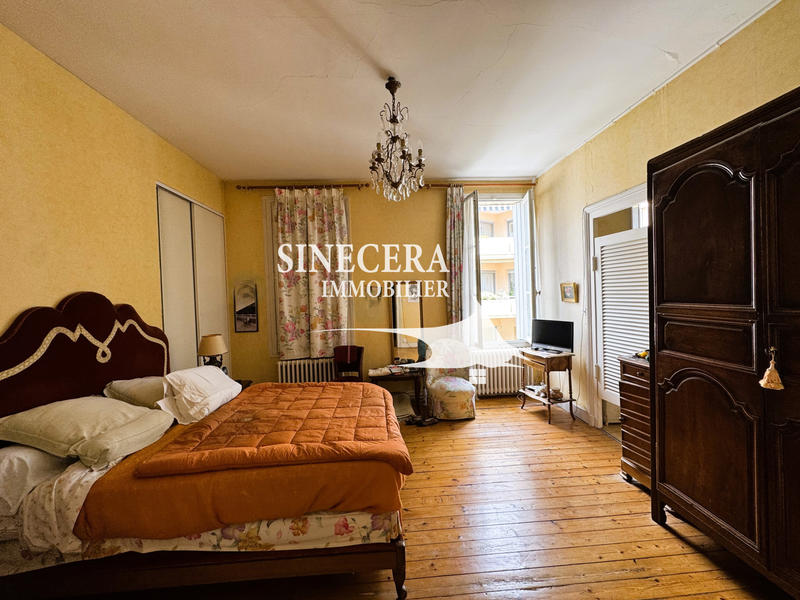 Maison - 163 m² - 7 pièces