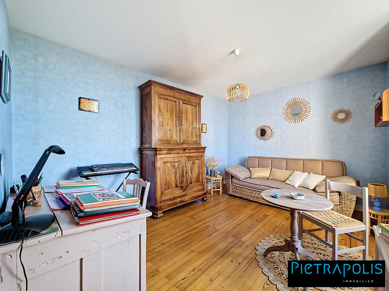 Maison - 204 m² - 6 pièces