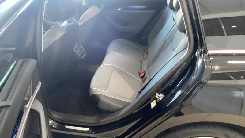 Volkswagen Passat 1.5 eTSI Opf 150 Dsg7 Elegance