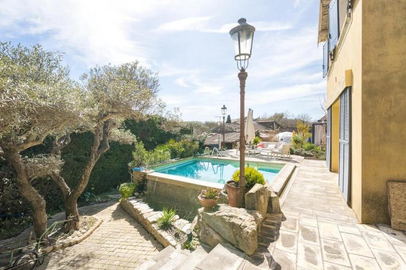 Maison - 197 m² - 6 pièces