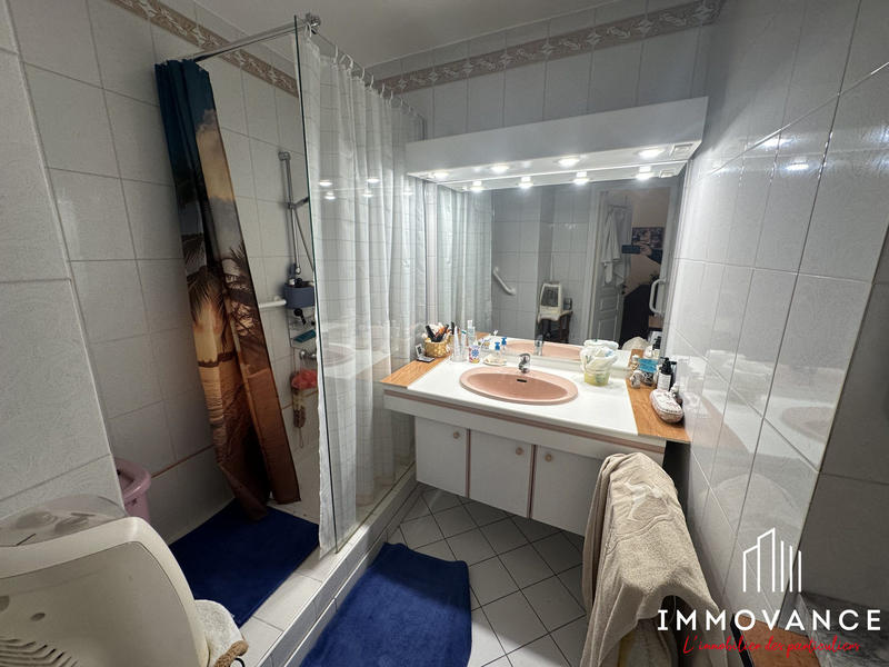 Appartement - 81 m² - 3 pièces