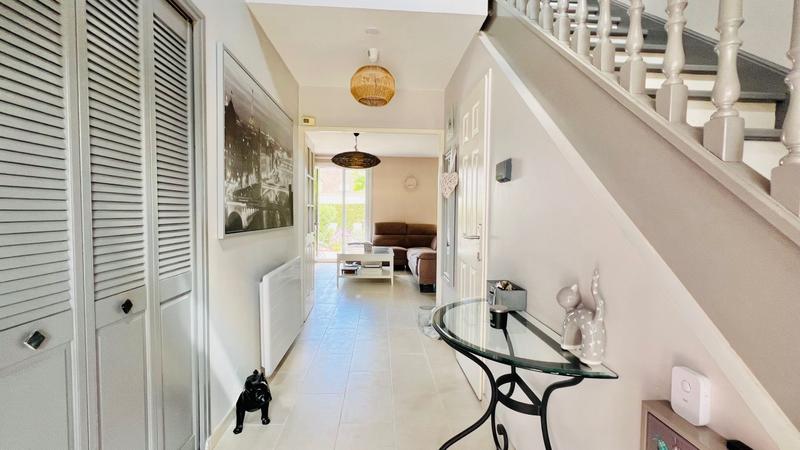 Maison - 180 m² - 7 pièces