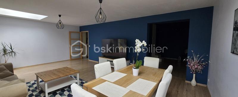 Maison - 182 m² - 8 pièces