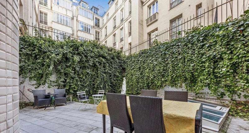 Appartement - 252 m² - 6 pièces