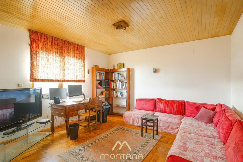 Maison - 230 m² - 7 pièces
