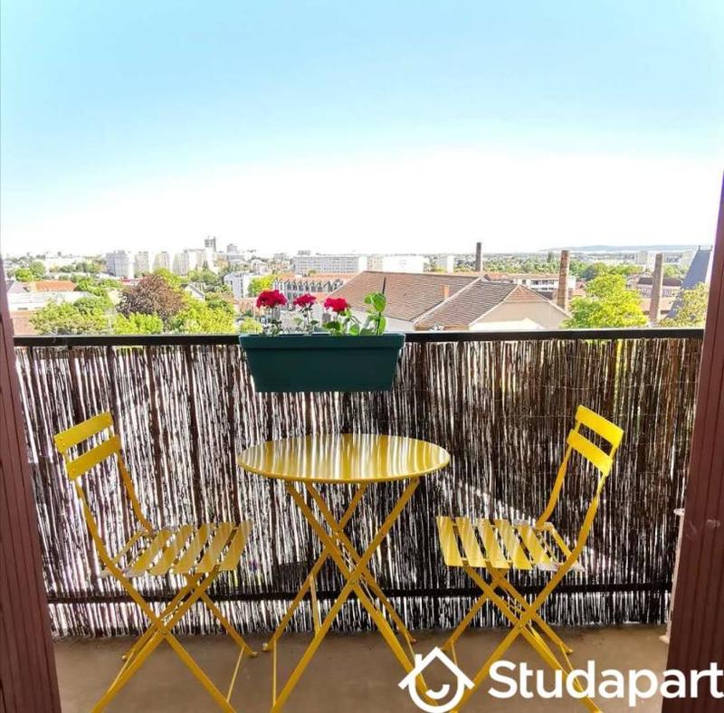 Chambre - 12 m² - 1 pièce