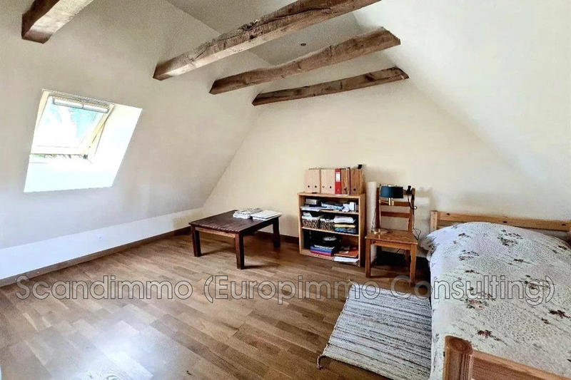 Maison - 212 m² - 8 pièces