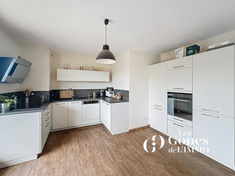 Appartement - 94 m² - 4 pièces