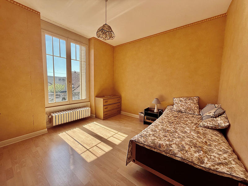 Maison - 120 m² - 7 pièces