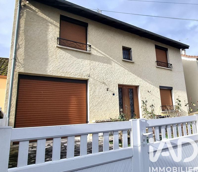 Maison - 101 m² - 5 pièces