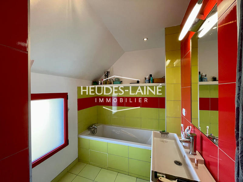 Maison - 104 m² - 4 pièces