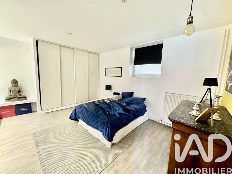 Maison - 300 m² - 7 pièces