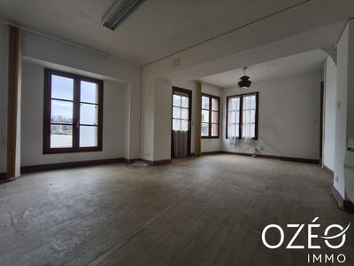 Maison - 101 m² - 6 pièces