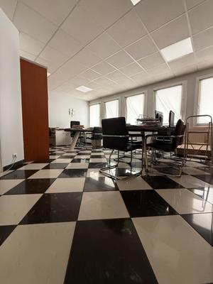 Bureau - 250 m²