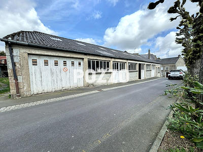 Local d'activité / Entrepôt - 244 m²