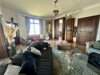 Appartement - 135 m² - 6 pièces