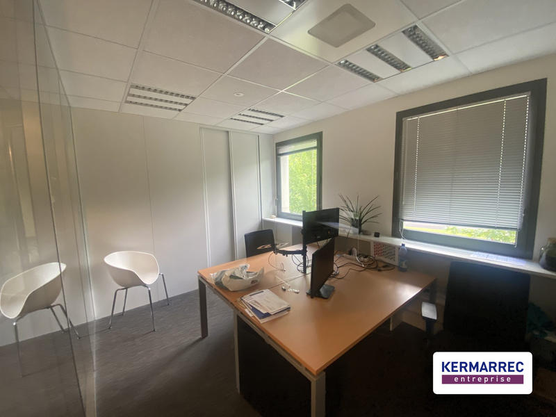 Bureau - 451 m²