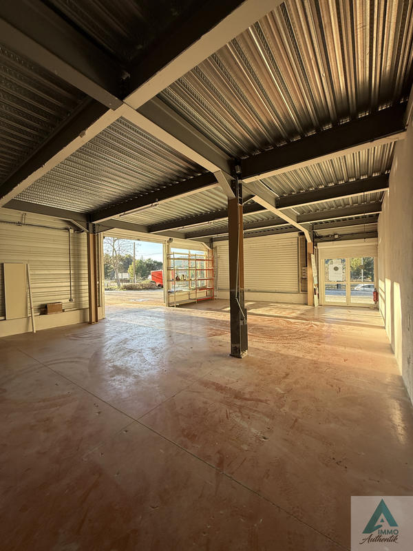 Local commercial - 84 m²