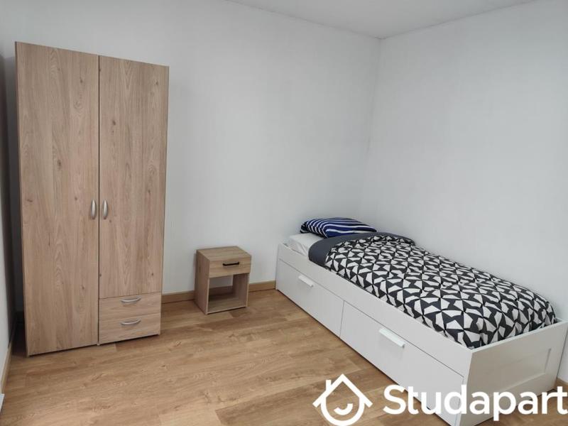 Chambre - 10 m² - 1 pièce