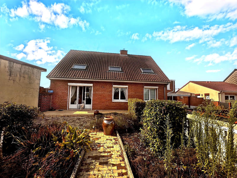 Maison - 139 m² - 6 pièces