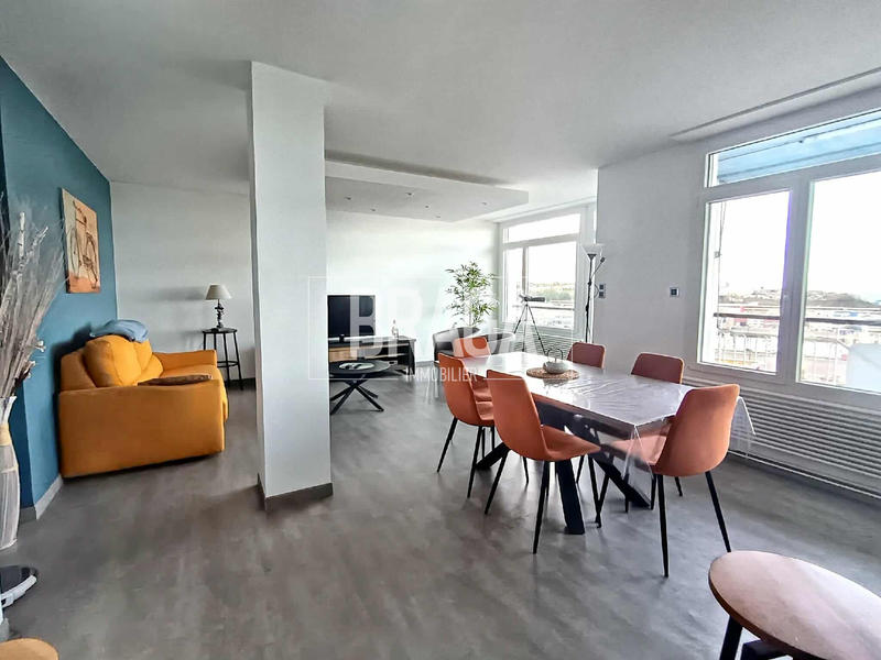 Appartement - 90 m² - 3 pièces