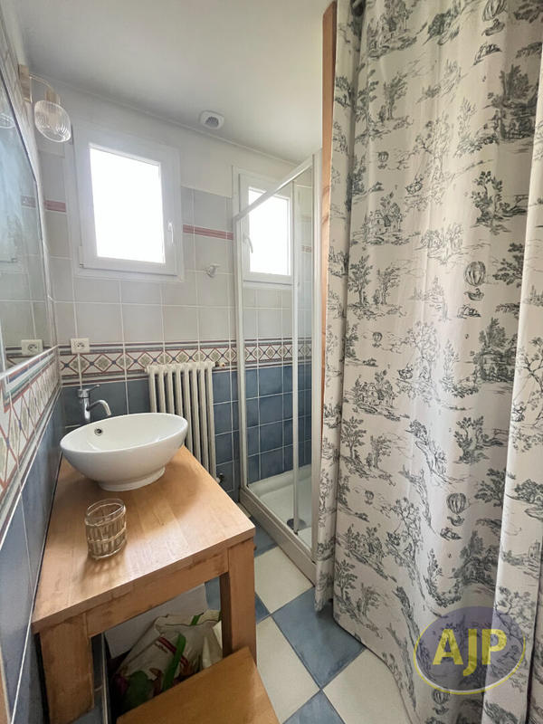 Maison - 102 m² - 6 pièces