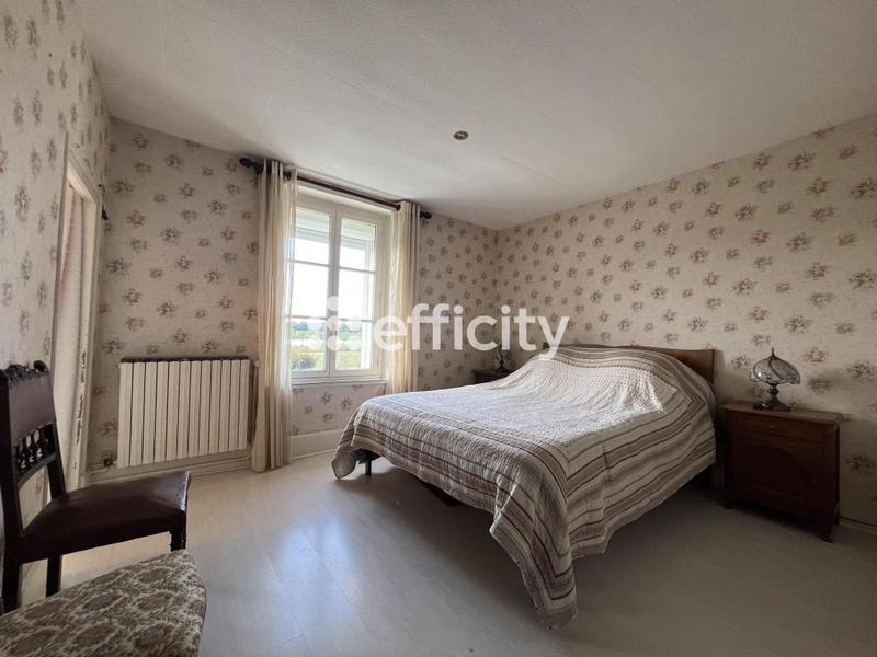 Maison - 213 m² - 10 pièces