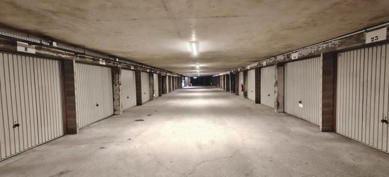 Parking / Garage - 12 m²