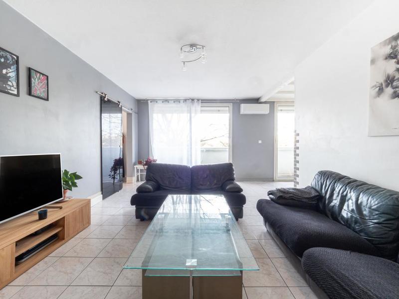 Appartement - 97 m² - 5 pièces