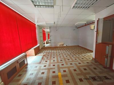 Bureau - 152 m² - 6 pièces