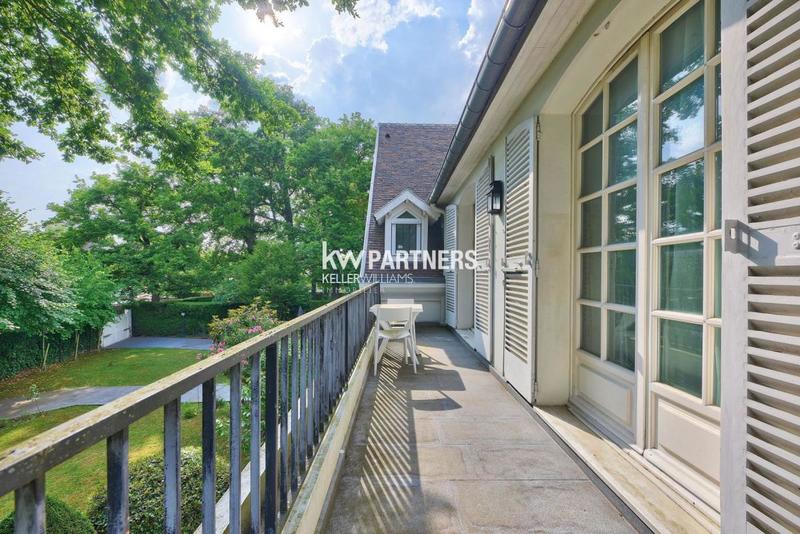 Maison - 498 m² - 14 pièces