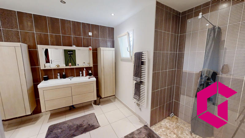 Maison - 125 m² - 5 pièces