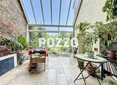 Maison - 260 m² - 10 pièces