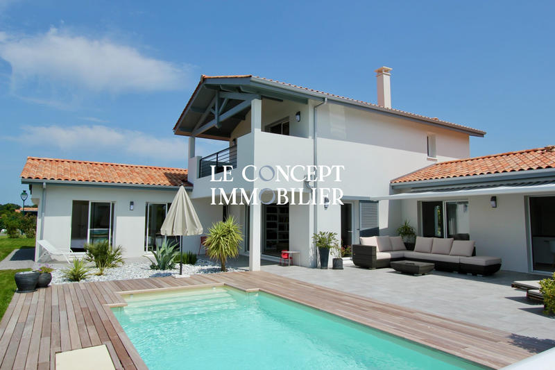 Maison contemporaine - 220 m² - 6 pièces