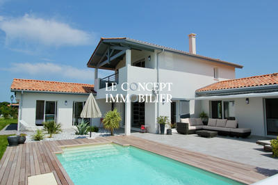 Maison contemporaine - 220 m² - 6 pièces