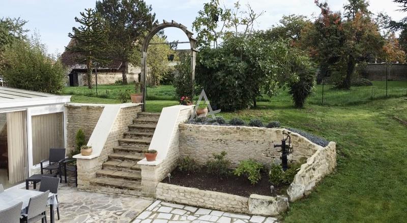 Maison en pierre - 187 m² - 9 pièces