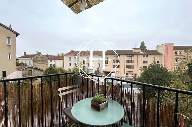 Appartement - 83 m² - 4 pièces