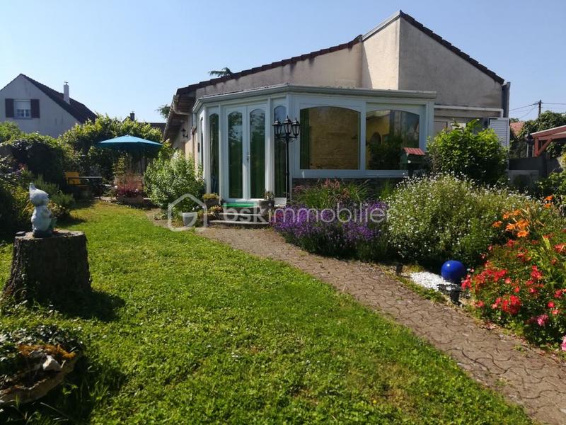 Maison traditionnelle - 136 m² - 5 pièces