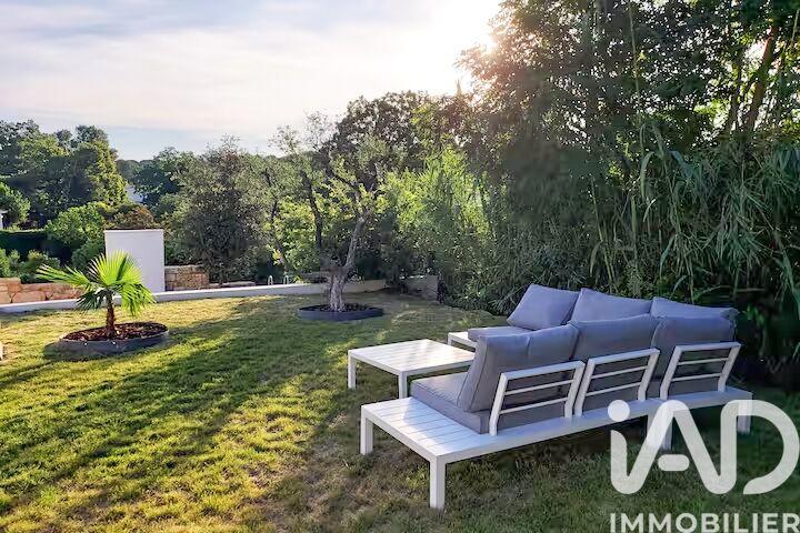 Maison - 93 m² - 5 pièces