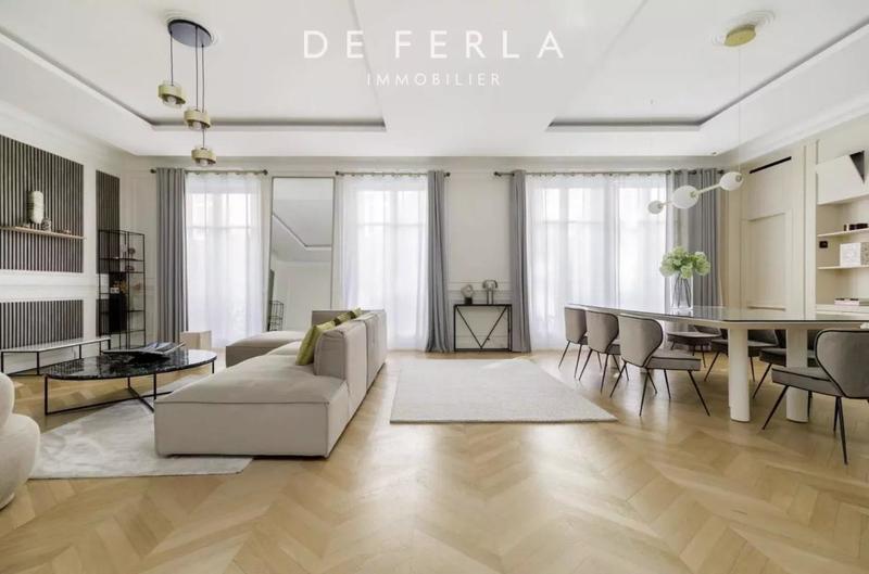 Appartement - 215 m² - 6 pièces