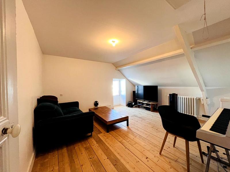 Maison - 175 m² - 8 pièces