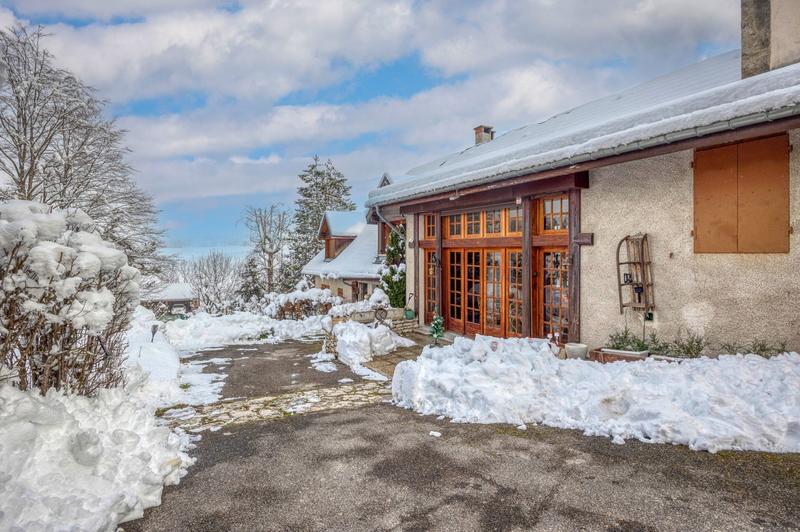 Maison - 318 m² - 5 pièces