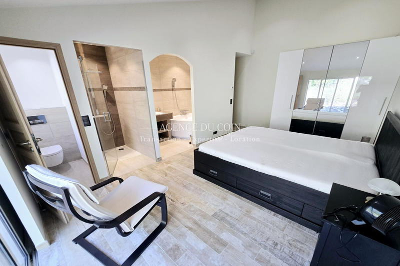 Villa - 295 m² - 7 pièces