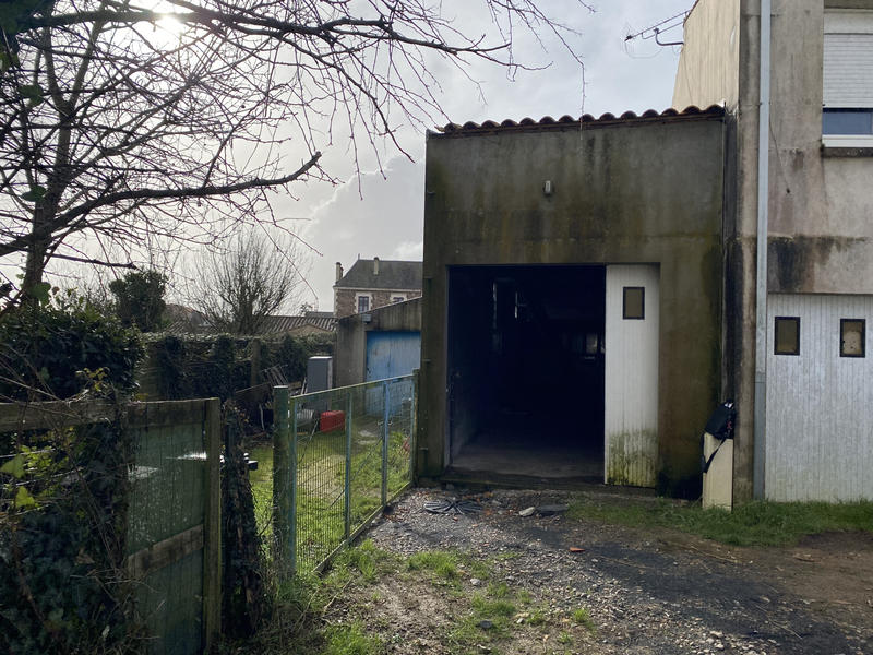 Parking / Garage - 115 m²