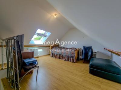 Maison - 93 m² - 4 pièces